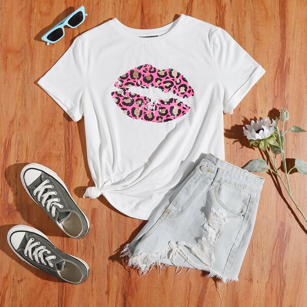 

Cuffed Sleeve Leopard Lip Print Tee, White