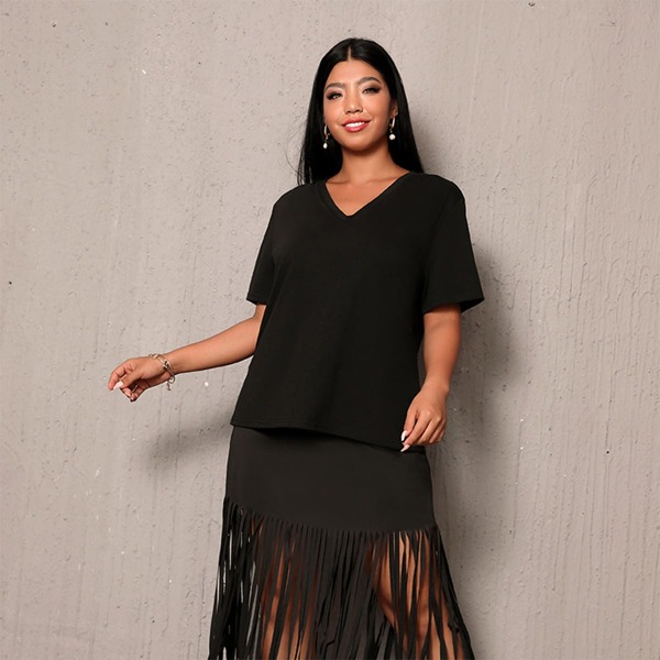 

Plus Solid Laser Cut Back V-neck Tee, Black