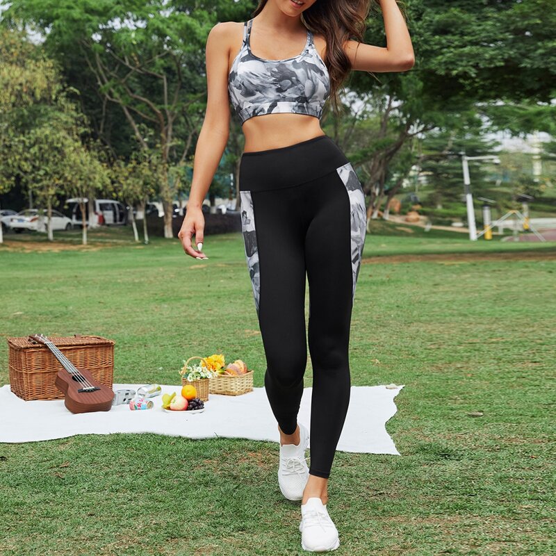 

Criss Cross Backless Sports Bra & Leggings, Multicolor