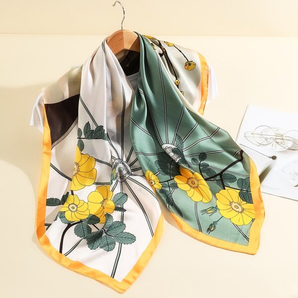 

Flower Print Bandana, Multicolor