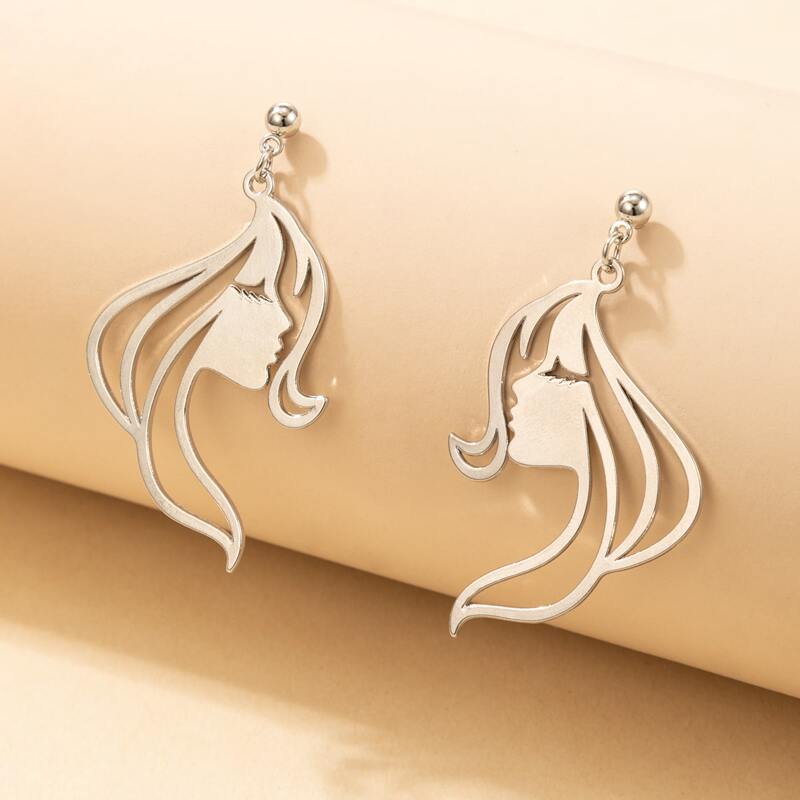 

Figure Drop Earrings, Silver