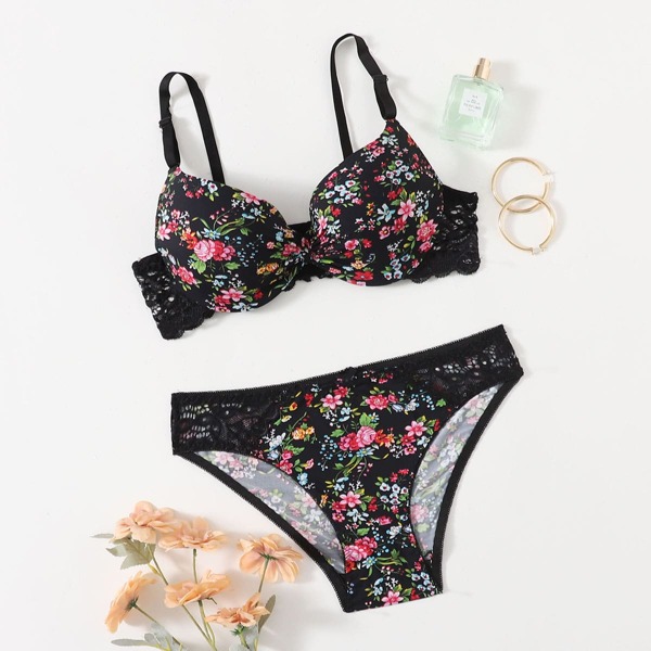 

Plus Floral Print Contrast Lace Underwire Lingerie Set, Black