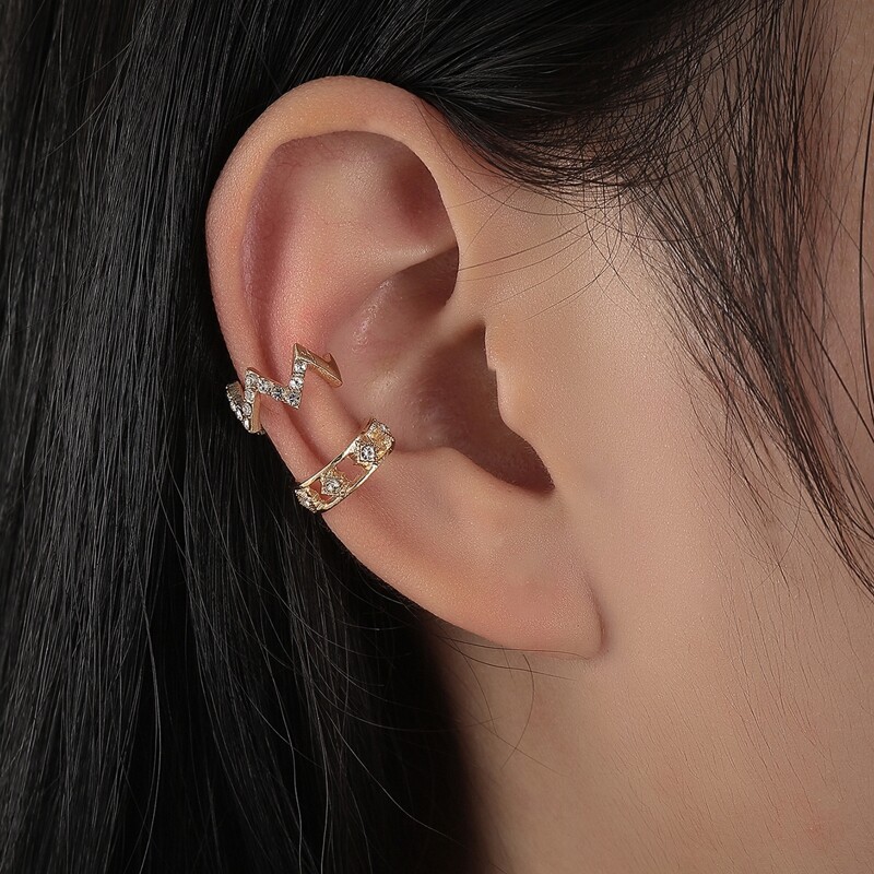 

2pcs Rhinestone Decor Ear Cuff, Gold