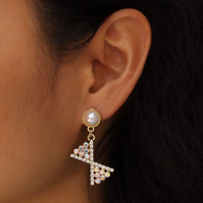 

Rhinestone Bow Drop Earrings, Gold