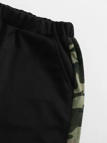 SHEIN Boys Camo Print Tee & Contrast Sideseam Shorts Set - Multicolor - View 4