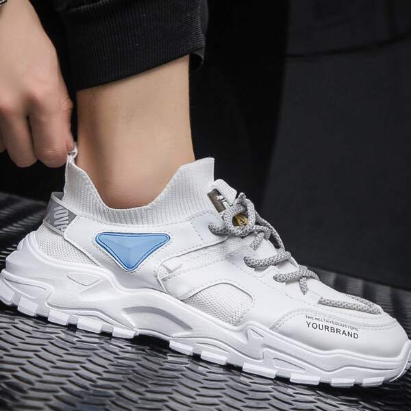 

Men Letter Graphic Lace-up Decor Sneakers, White