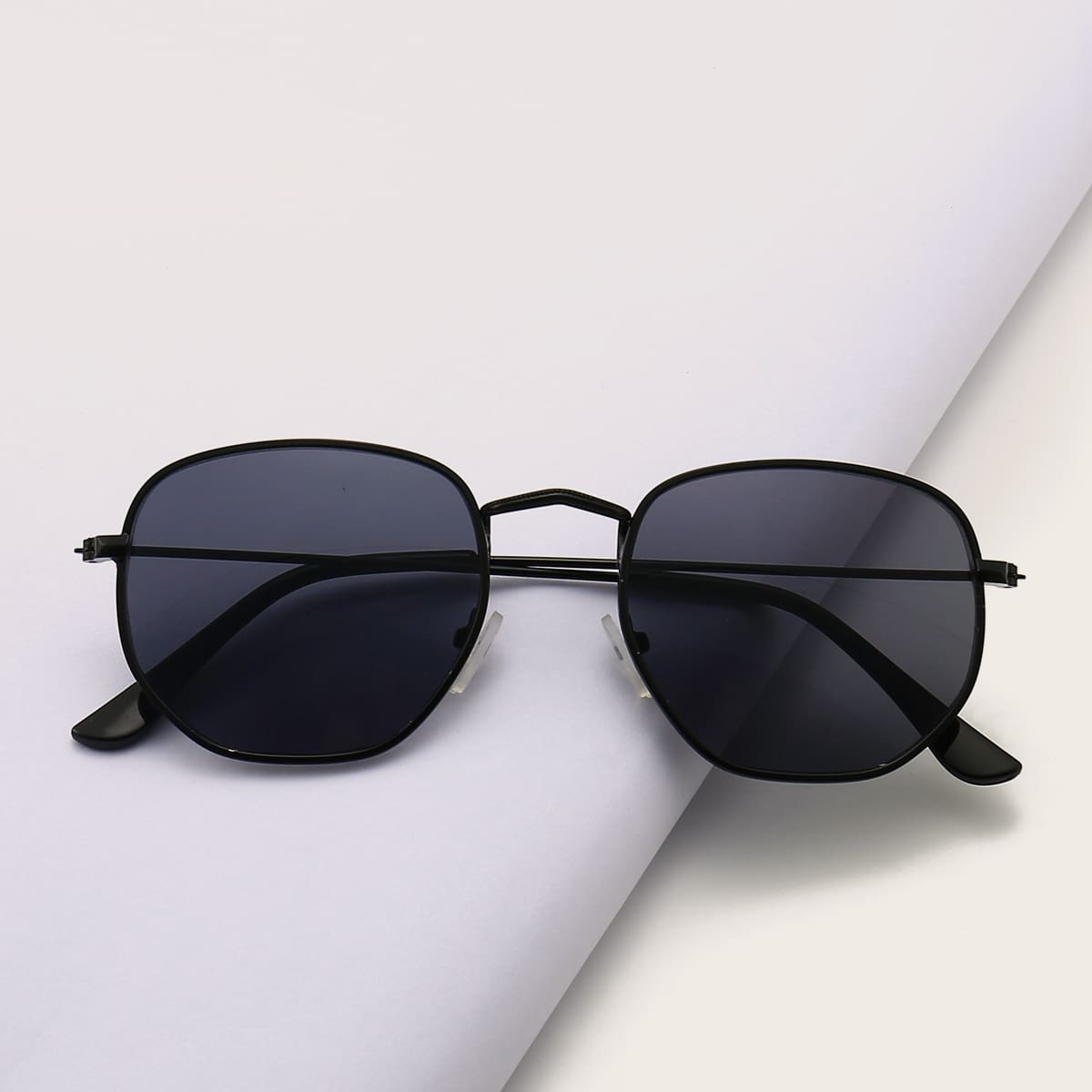 

Metal Frame Sunglasses, Black