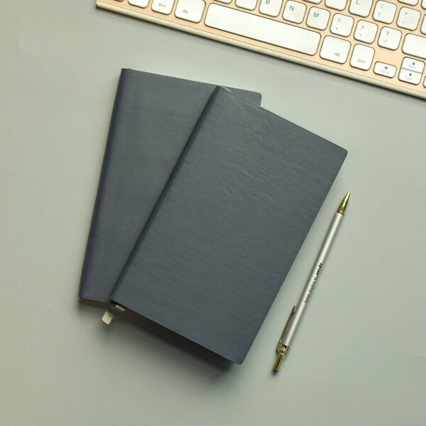 

1pc Plain Cover Notebook, Black