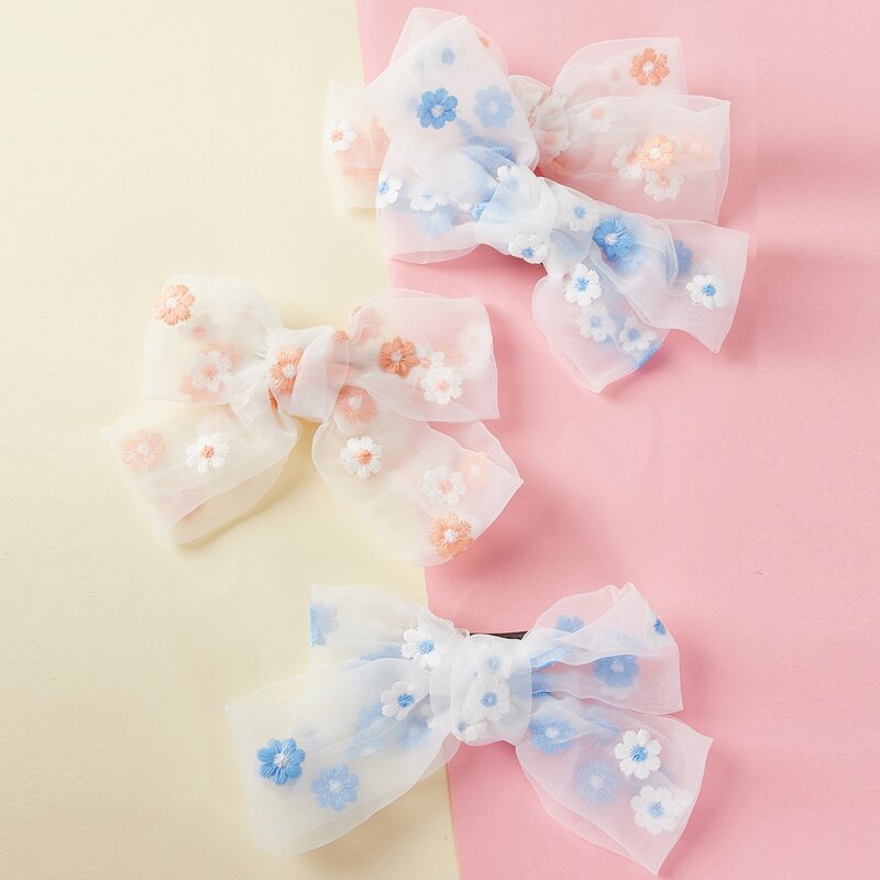 

2pcs Random Flower Embroidery Hair Clip, Multicolor