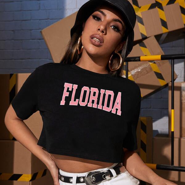 

Letter Graphic Crop Tee, Black