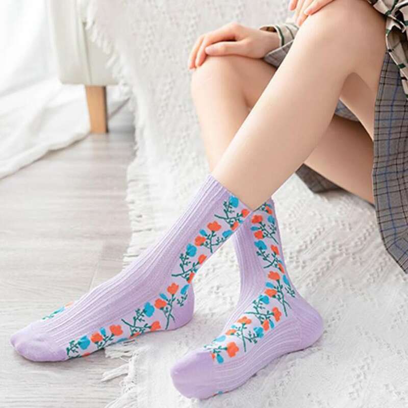 

1pair Flower Graphic Crew Socks, Purple