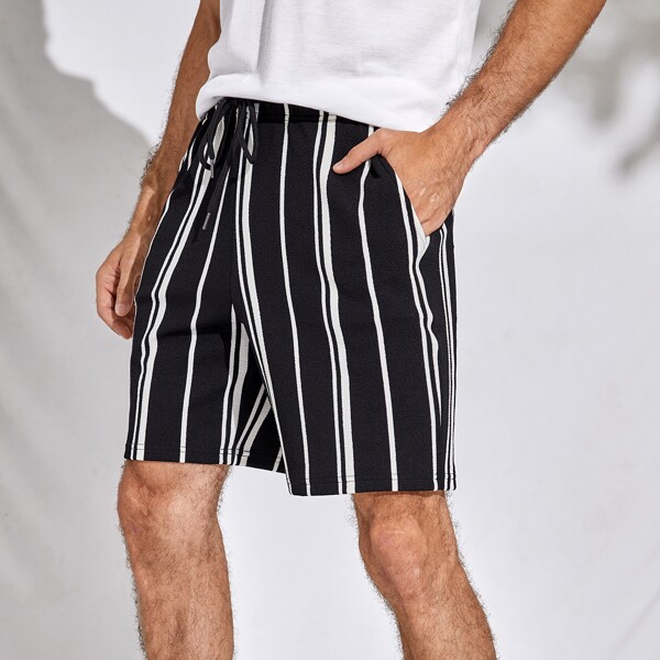 

Men Drawstring Waist Striped Shorts, Black and white