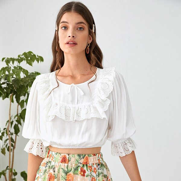 

Flounce Sleeve Schiffy Ruffle Detail Crop Top, White