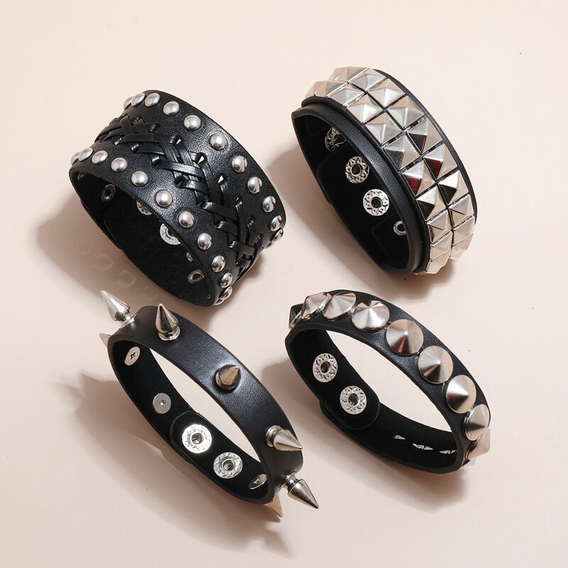 

4pcs Guys Studded Decor Bracelet, Black