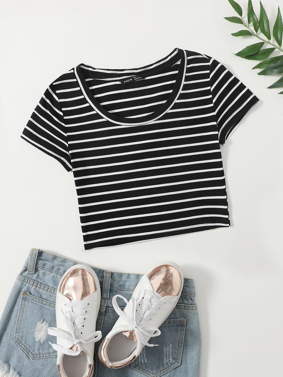 Camiseta corta de cuello redondo de rayas - Negro - Ver 1