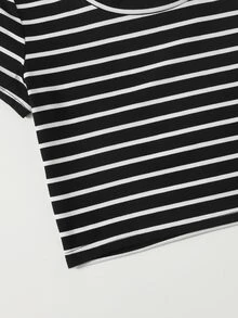 Camiseta corta de cuello redondo de rayas - Negro - Ver 5
