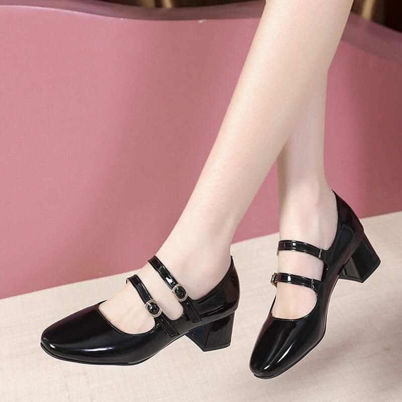 

Chunky Heeled Mary Jane Pumps, Black