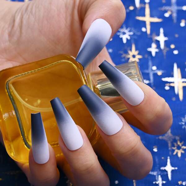 

24pcs Ombre Fake Nail & 1sheet Tape & 1pc Nail File, Grey