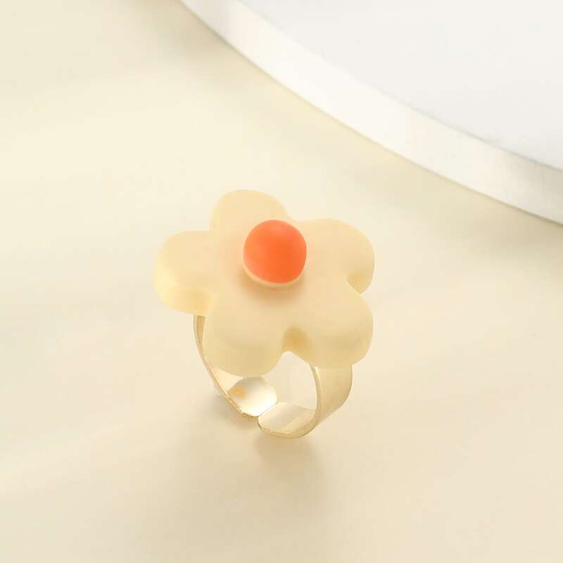 

Floral Decor Ring, Yellow