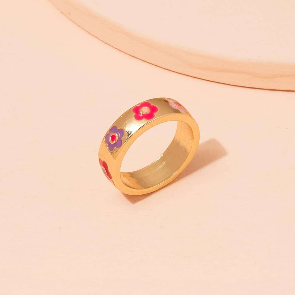 

Floral Decor Ring, Gold