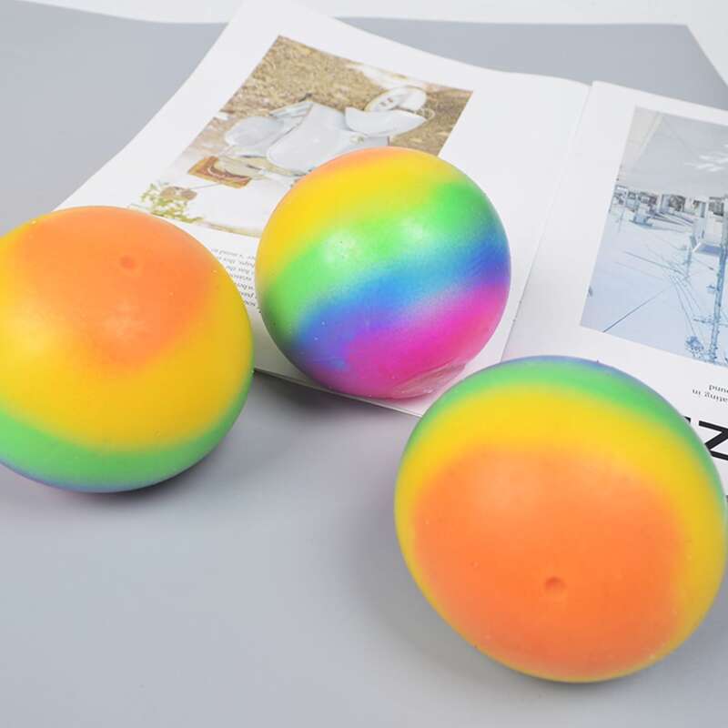 

1pc Random Rainbow Ball Squeeze Toy, Multicolor