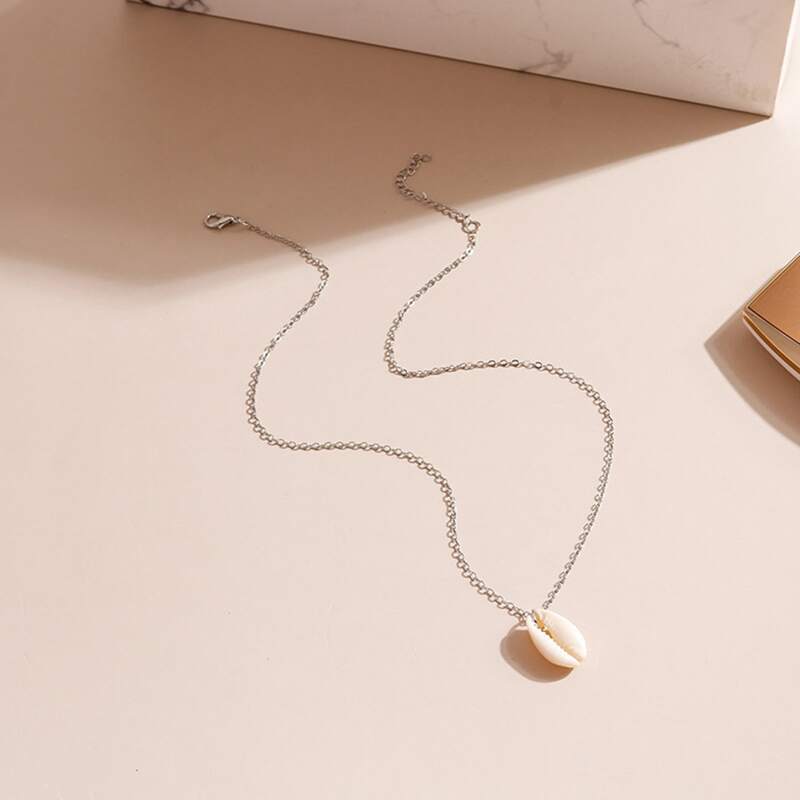 

Shell Pendant Necklace, Silver