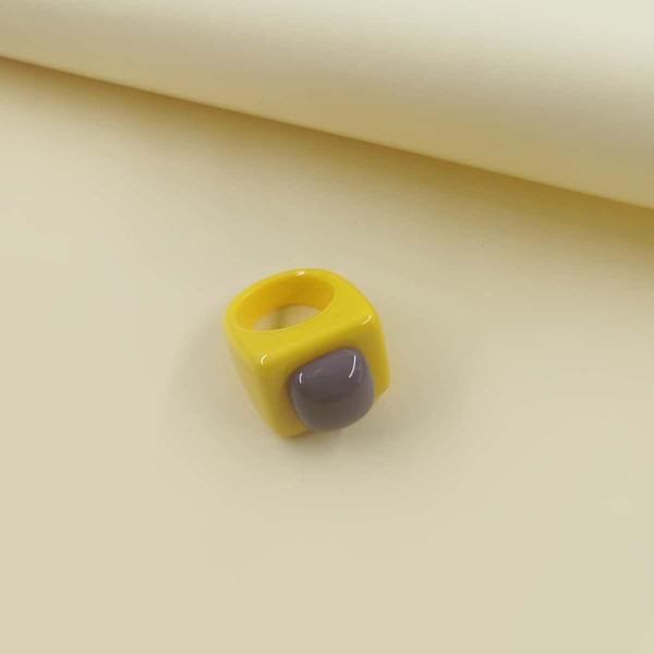 

1pc Resin Ring, Yellow