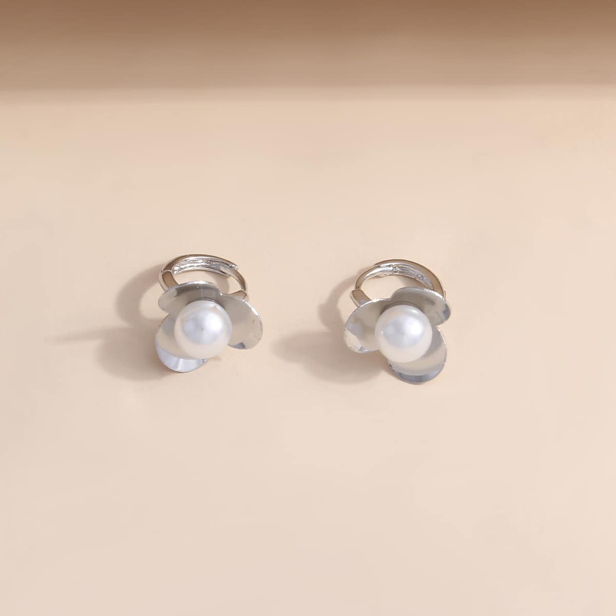 

Faux Pearl Flower Decor Earrings, Silver