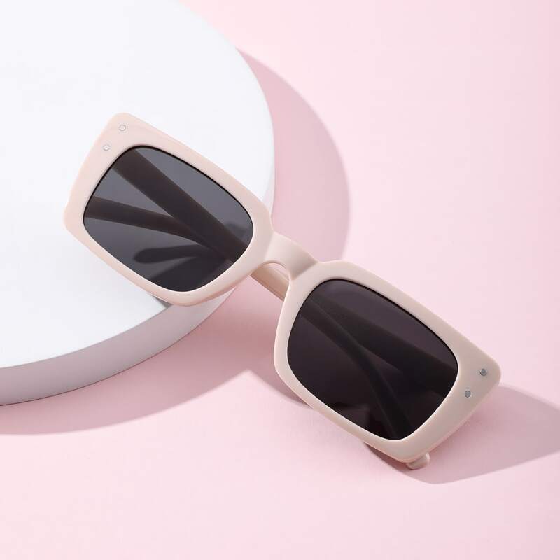 

Square Frame Sunglasses