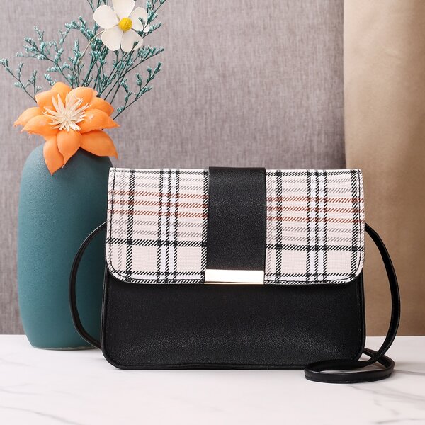 

Plaid Pattern Flap Crossbody Bag, Black