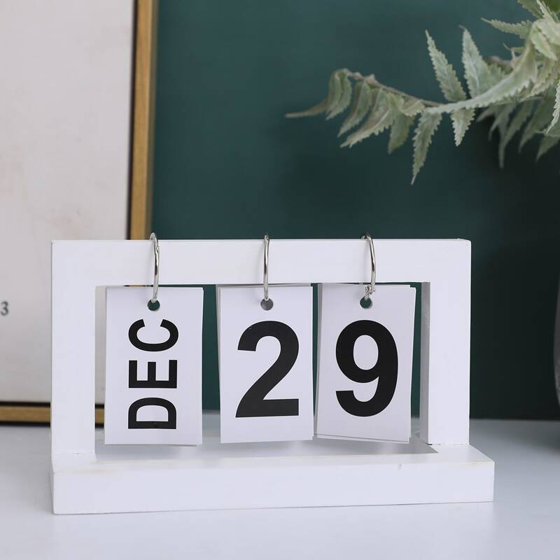 

1pc Calendar Design Desktop Decoration, White