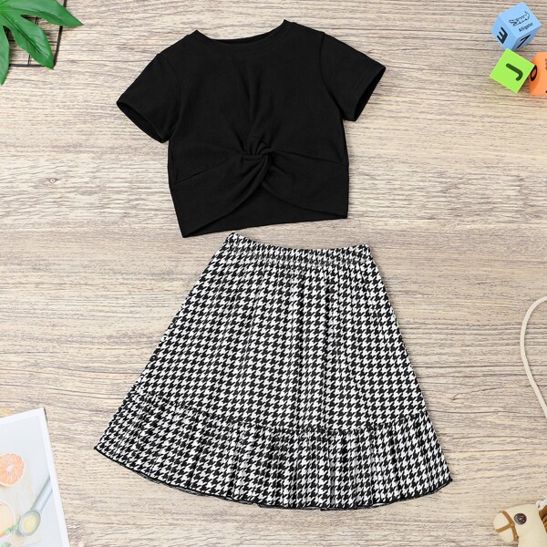 

Toddler Girls Twist Tee & Houndstooth Ruffle Hem Skirt, Black and white