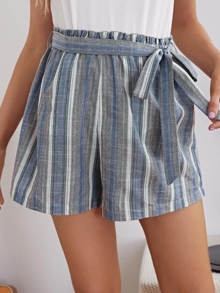 SHEIN 孕婦裝紙袋型腰帶條紋短褲 - 彩色 - 查看 1