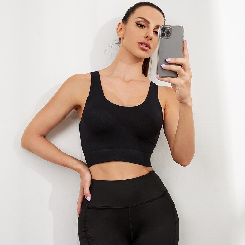 

Medium Support Seamless Solid Sports Bra, Black