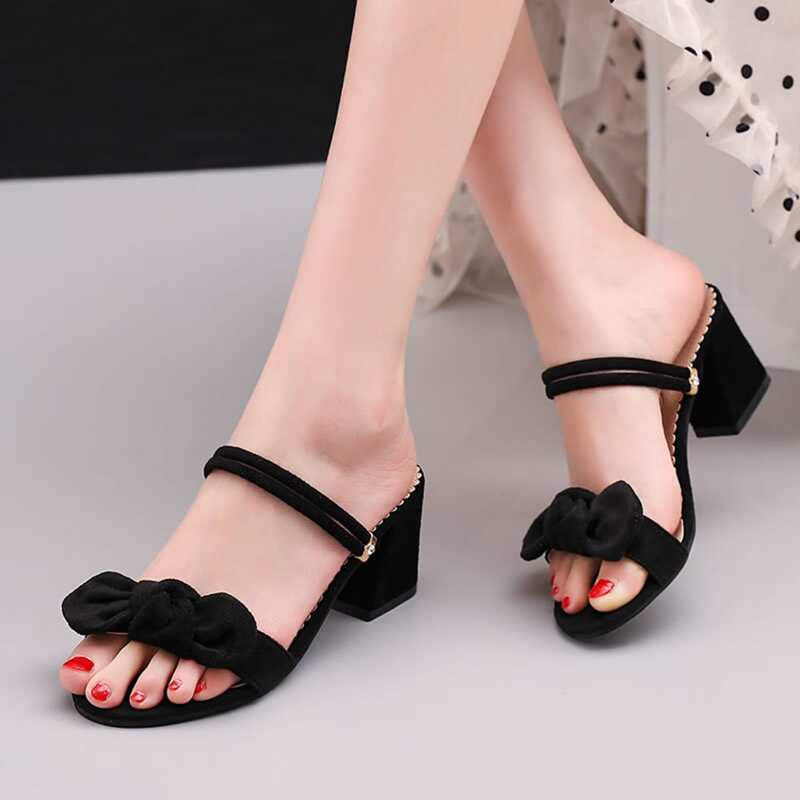 

Knot Chunky Heeled Mules, Black