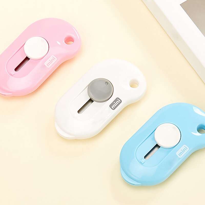 

1pc Random Mini Utility Knife, Multicolor