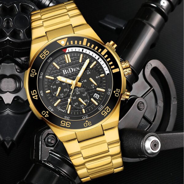

Men Triple Dial Date Quartz Watch With Strap Remover