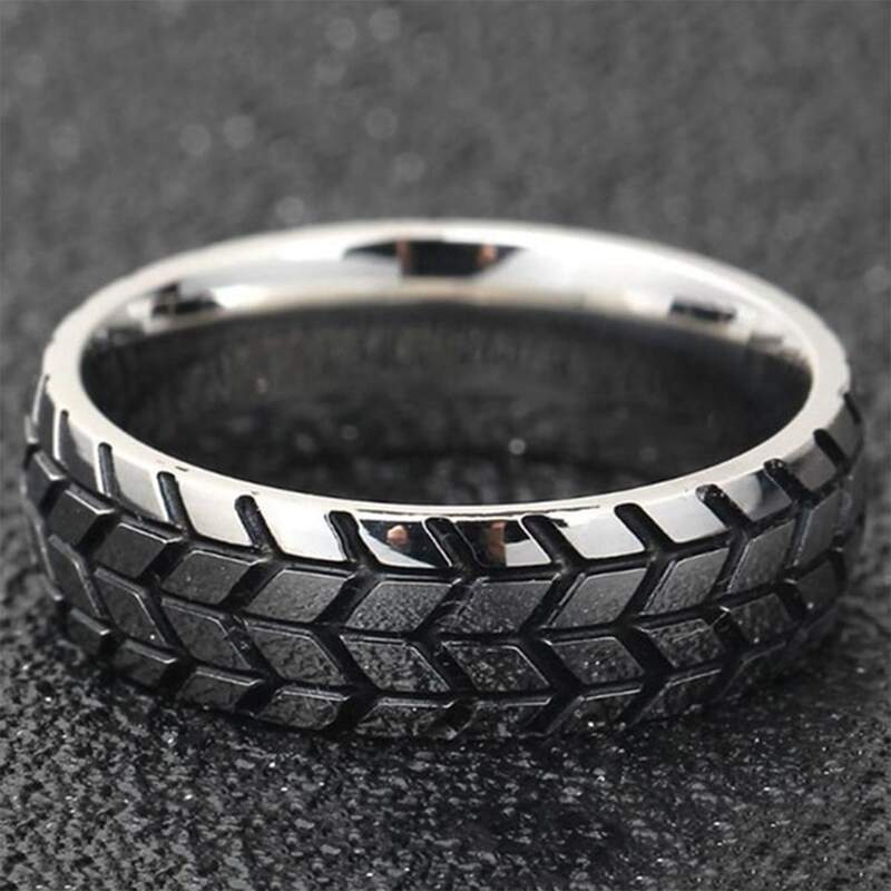 

Guys Engraved Design Ring, Silver