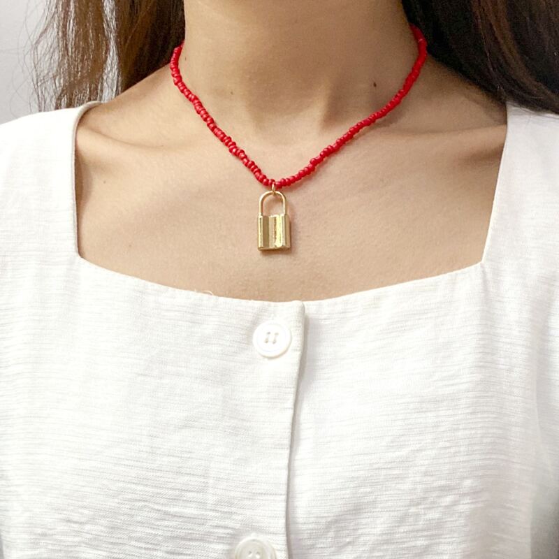 

1pc Lock Pendant Necklace, Red