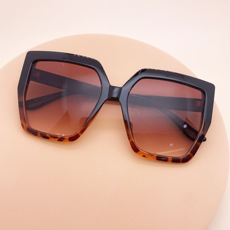 

Square Frame Sunglasses