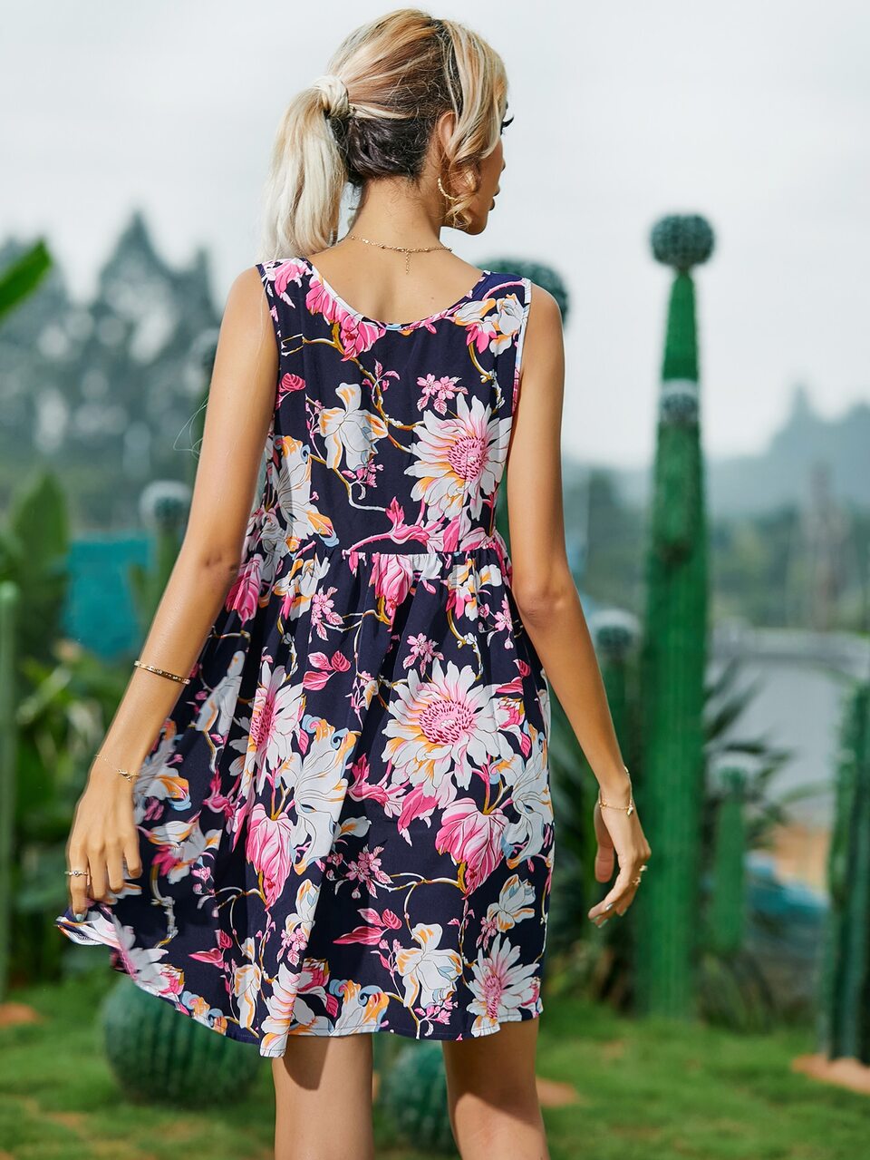 Floral Print V-neck Smock Dress