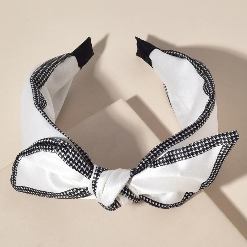 

Bow Houndstooth Hair Hoop, White