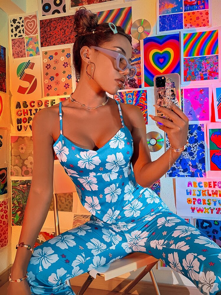 Allover Floral Criss Cross Cami Top - Blue and White - View 3