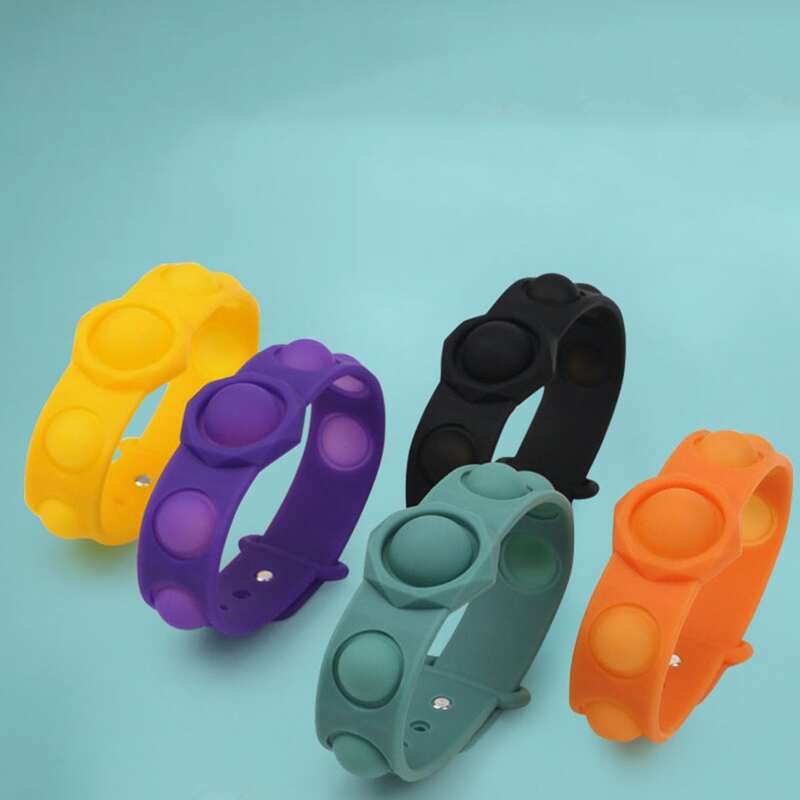 

1pc Random Stress Relief Bracelet, Multicolor