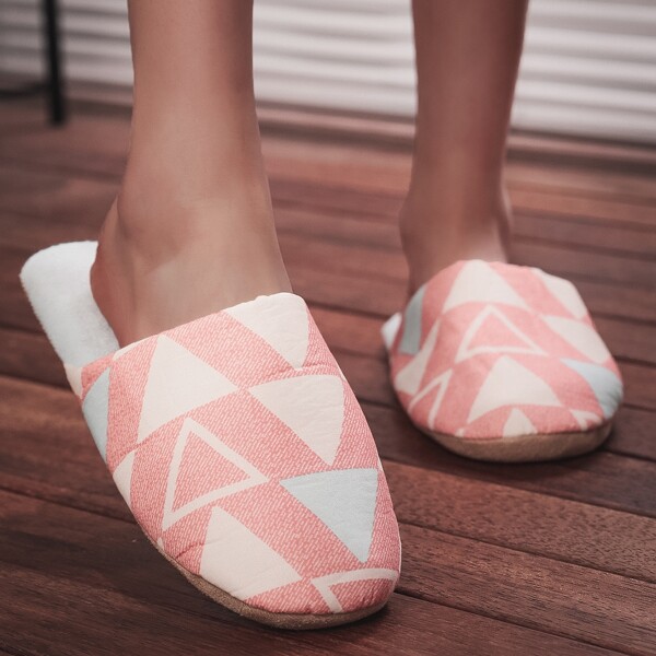 

Geometric Graphic Slippers, Pink
