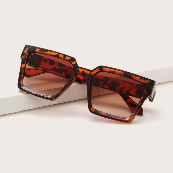 

Tortoiseshell Frame Sunglasses