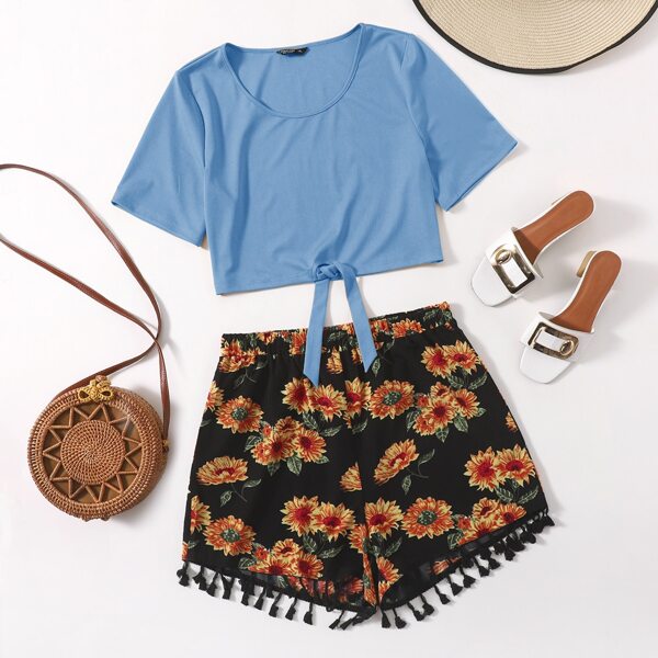 

Plus Knot Hem Crop Tee & Sunflower Print Tassel Trim Shorts, Multicolor