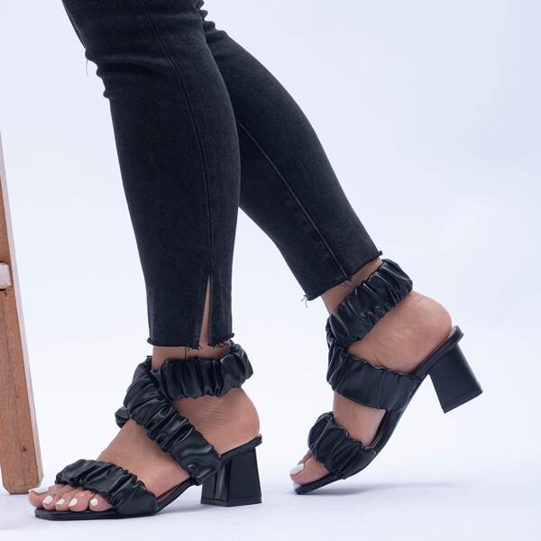 

Minimalist Ruched Design Strappy Sandals, Black