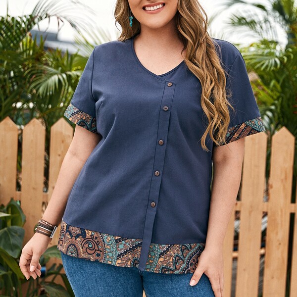 

Plus Geo Button Front Blouse, Navy blue