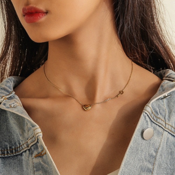 

Heart Decor Necklace, Gold